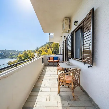 'searock' Maisonette At Amoni Corinth Villa *